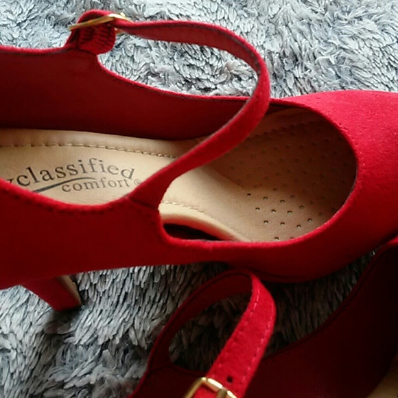 Heels - Picture 3 of 3